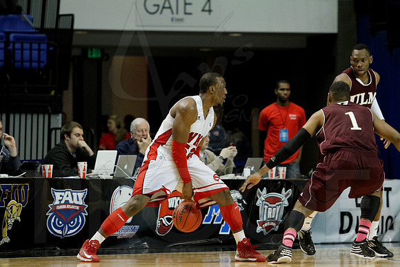 WKU vs. UL-Monroe Men's JWM0217 (©Justin Manning)