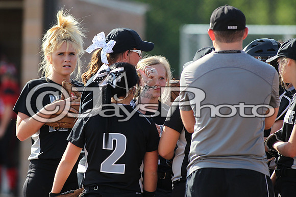 Bauxite @ Harmony Grove softball 4-21-2015 (©Justin Manning) JWM_0235
