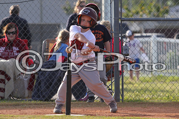 Bomb Squad vs Tigers 6-7 year old (Pitching Machine) 4-27-2015 (©Justin Manning) JWM_0129