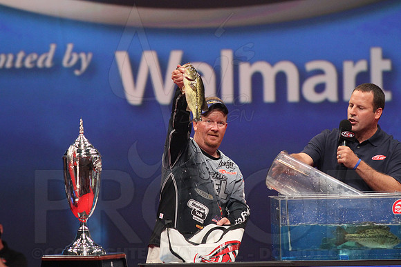 FLW Forrest Wood Cup Day final day 8-18-13 (© Justin Manning) JWM0313