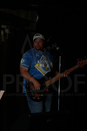 Midnight Hurricanes live at Boogies Bar and Grill 6-14-2014 (© Justin Manning) JWM_0126