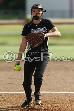 Bauxite @ Harmony Grove softball 4-21-2015 (©Justin Manning) JWM_0136