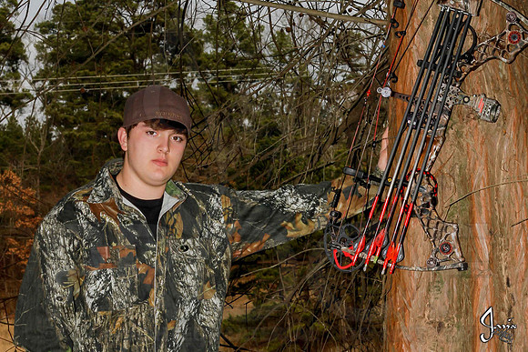 Austin Hicks senior pictures 12-29-13 (�Justin Manning) (�Justin Manning) (�Justin Manning) JWM_0096
