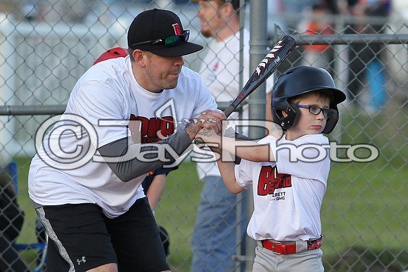 Bomb Squad vs Tigers 6-7 year old (Pitching Machine) 4-27-2015 (©Justin Manning) JWM_0057