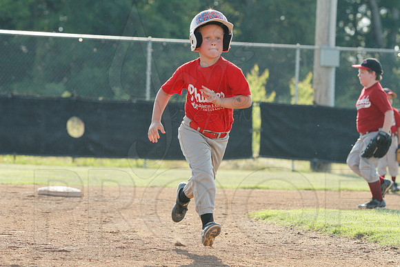 Phillies vs. Razorbacks 5-6 year old baseball 6-3-2014 (© Justin Manning) JWM_0053