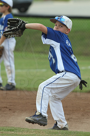 Benton-Midkiff vs. Bryant-Griffin 8 year old (Cal Ripken) 7-20-2014 (©Justin Manning) JWM_008