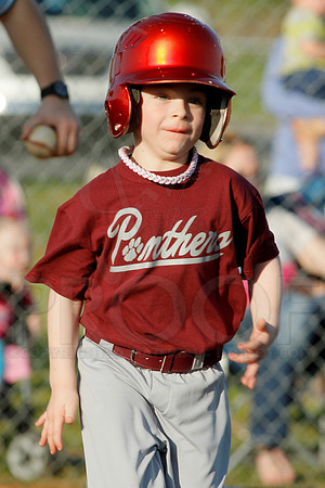 Panthers @ Mets 5-6 year old baseball 4-22-2014 (© Justin Manning) JWM_0112