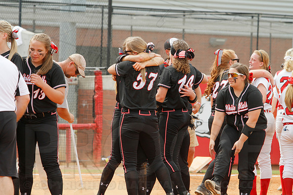 5A State Softball Finals Vilonia vs. White Hall 5-23-2014 (© Justin Manning) JWM_0432