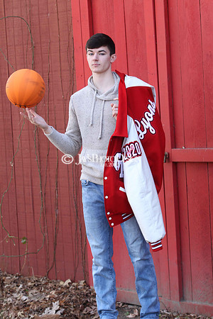 Brayden Lyons senior pictures 12-23-19_0039