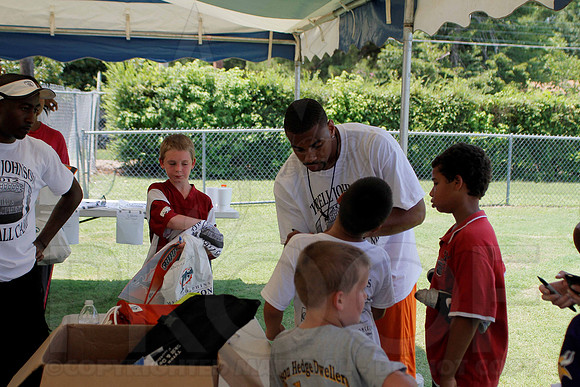 Tyrell Johnson Football Camp 7-20-12 (Justin Manning)393