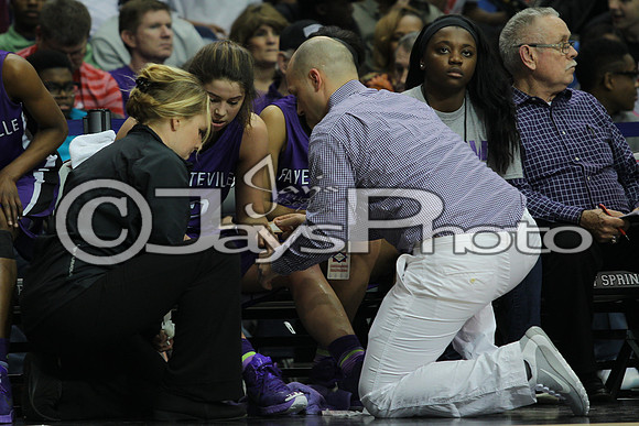 Conway vs. Fayetteville 7A Girls State Finals 3-14-2015 (©Justin Manning) JWM_409