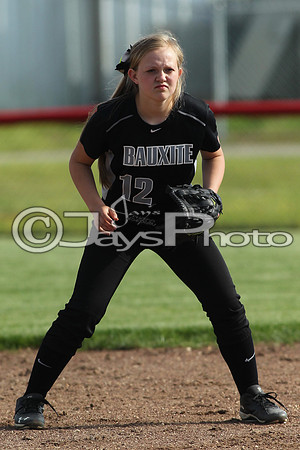 Bauxite @ Harmony Grove softball 4-21-2015 (©Justin Manning) JWM_0105