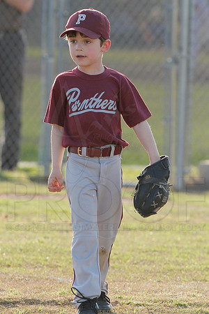 Panthers @ Mets 5-6 year old baseball 4-22-2014 (© Justin Manning) JWM_0177