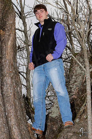 Austin Hicks senior pictures 12-29-13 (�Justin Manning) (�Justin Manning) (�Justin Manning) JWM_0077