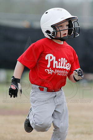 Phillies vs. Razorbacks 5-6 year old baseball 4-3-2014 (© Justin Manning) JWM_0151