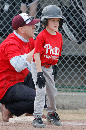 Phillies vs. Razorbacks 5-6 year old baseball 4-3-2014 (© Justin Manning) JWM_0190