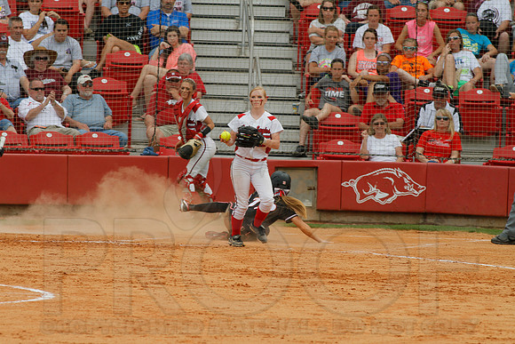 5A State Softball Finals Vilonia vs. White Hall 5-23-2014 (© Justin Manning) JWM_0343