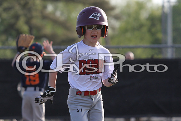 Bomb Squad vs Tigers 6-7 year old (Pitching Machine) 4-27-2015 (©Justin Manning) JWM_0135