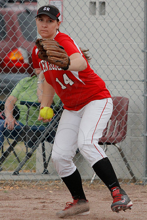 Harmony Grove @ Glen Rose softball 3-31-2014 (© Justin Manning) JWM_0131