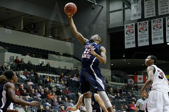 FAU @ UALR 1-24-13 (Justin Manning)0078