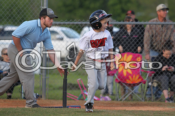 Bomb Squad vs Tigers 6-7 year old (Pitching Machine) 4-27-2015 (©Justin Manning) JWM_0047