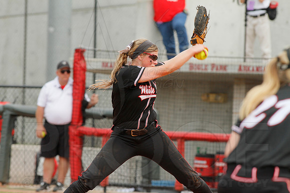 5A State Softball Finals Vilonia vs. White Hall 5-23-2014 (© Justin Manning) JWM_0315