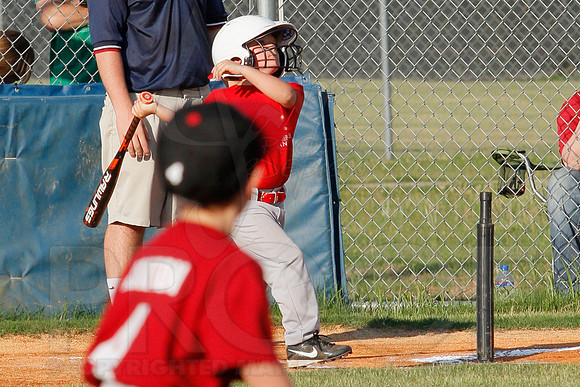 Phillies vs. Razorbacks 5-6 year old baseball 6-3-2014 (© Justin Manning) JWM_0090