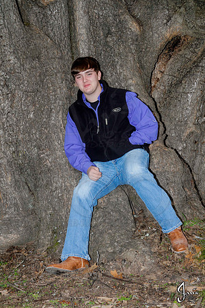 Austin Hicks senior pictures 12-29-13 (�Justin Manning) (�Justin Manning) (�Justin Manning) JWM_0072