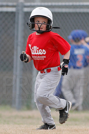 Phillies vs. Razorbacks 5-6 year old baseball 4-3-2014 (© Justin Manning) JWM_0102