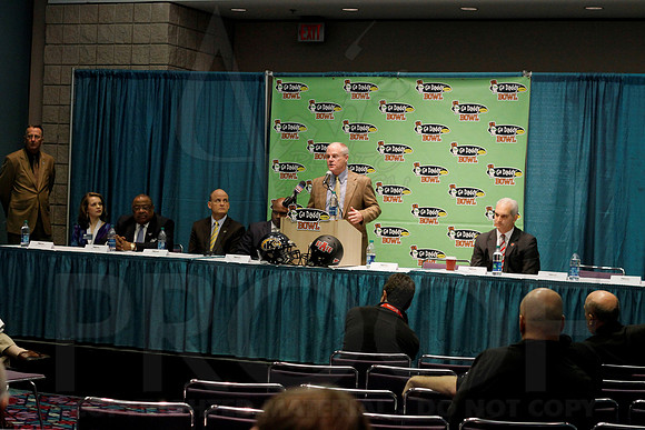 Go Daddy Press Conference (Larry the Cable Guy) & Mayor Luncheon 1-4-13 (Justin Manning)0120