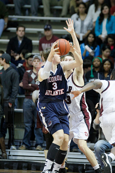 FAU @ UALR 1-24-13 (Justin Manning)0326