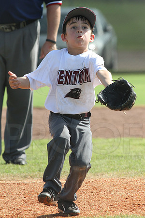 Benton vs. Bryant 5-6 year old All Stars 7-12-2014 (©Justin Manning) JWM_168