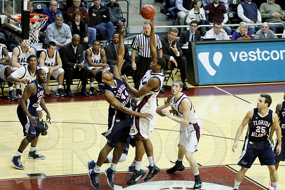 FAU @ UALR 1-24-13 (Justin Manning)0284