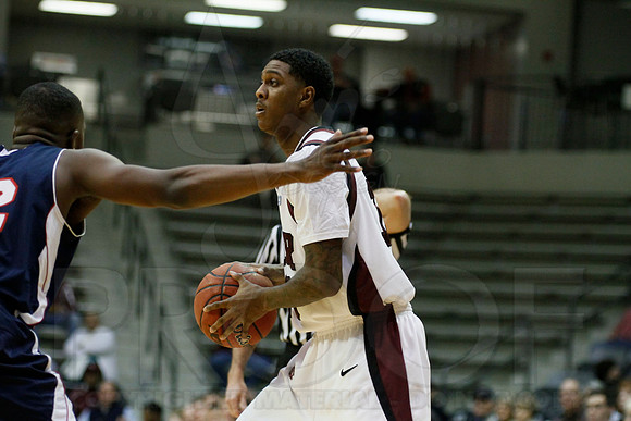 FAU @ UALR 1-24-13 (Justin Manning)0020