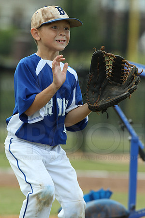 Benton-Midkiff vs. Bryant-Griffin 8 year old (Cal Ripken) 7-20-2014 (©Justin Manning) JWM_027