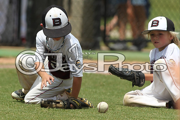 Benton vs. Harrison Cal Ripken t-ball All-Stars 7-10-2015 (©Justin Manning) JWM_0097