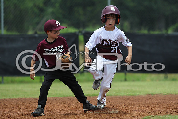 Benton (Cobb) vs. Benton 5-6 year old All-Stars 6-14-2015 (©Justin Manning) JWM_0049