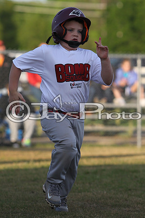 Bomb Squad vs Tigers 6-7 year old (Pitching Machine) 4-27-2015 (©Justin Manning) JWM_0215