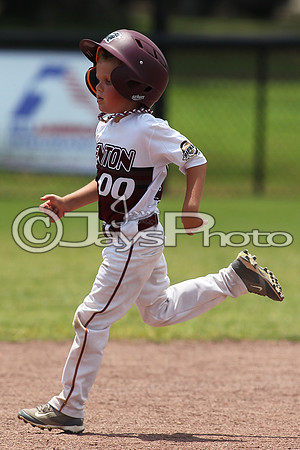 Benton (Cobb) vs. Benton (Jackson) Cal Ripken t-ball All-Stars 7-11-2015 (©Justin Manning) JWM_0051