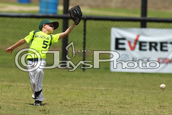 Benton vs. Harrison Cal Ripken t-ball All-Stars 7-10-2015 (©Justin Manning) JWM_0089