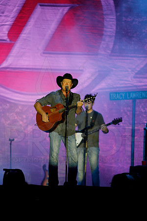 Tracy Lawrence (Brickfest) 6-28-2014 (©Justin Manning) JWM_132