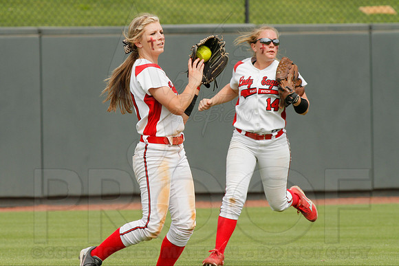 5A State Softball Finals Vilonia vs. White Hall 5-23-2014 (© Justin Manning) JWM_0257