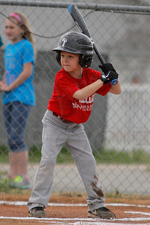 Phillies vs. Razorbacks 5-6 year old baseball 4-3-2014 (© Justin Manning) JWM_0023
