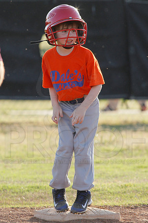 Panthers @ Mets 5-6 year old baseball 4-22-2014 (© Justin Manning) JWM_0199