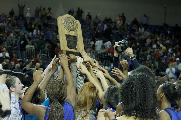 7A Girls State Finals-Fort Smith Northside vs. Conway 3-13-2014 (© Justin Manning) JWM_0316