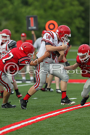 Glen Rose towel game (preseason football red-white game) 5-28-2015 (©Justin Manning) JWM_0105