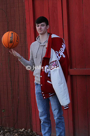 Brayden Lyons senior pictures 12-23-19_0026