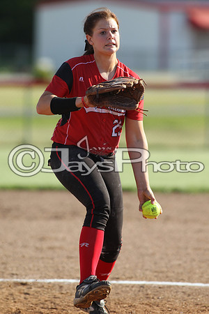 Bauxite @ Harmony Grove softball 4-21-2015 (©Justin Manning) JWM_0285