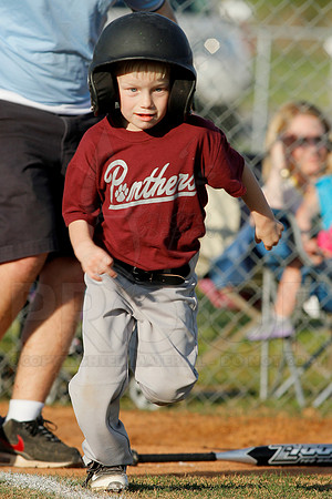Panthers @ Mets 5-6 year old baseball 4-22-2014 (© Justin Manning) JWM_0068