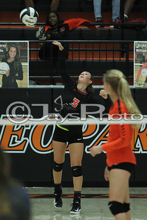 Sheridan @ Malvern Volleyball 9-11-17_JWM00376